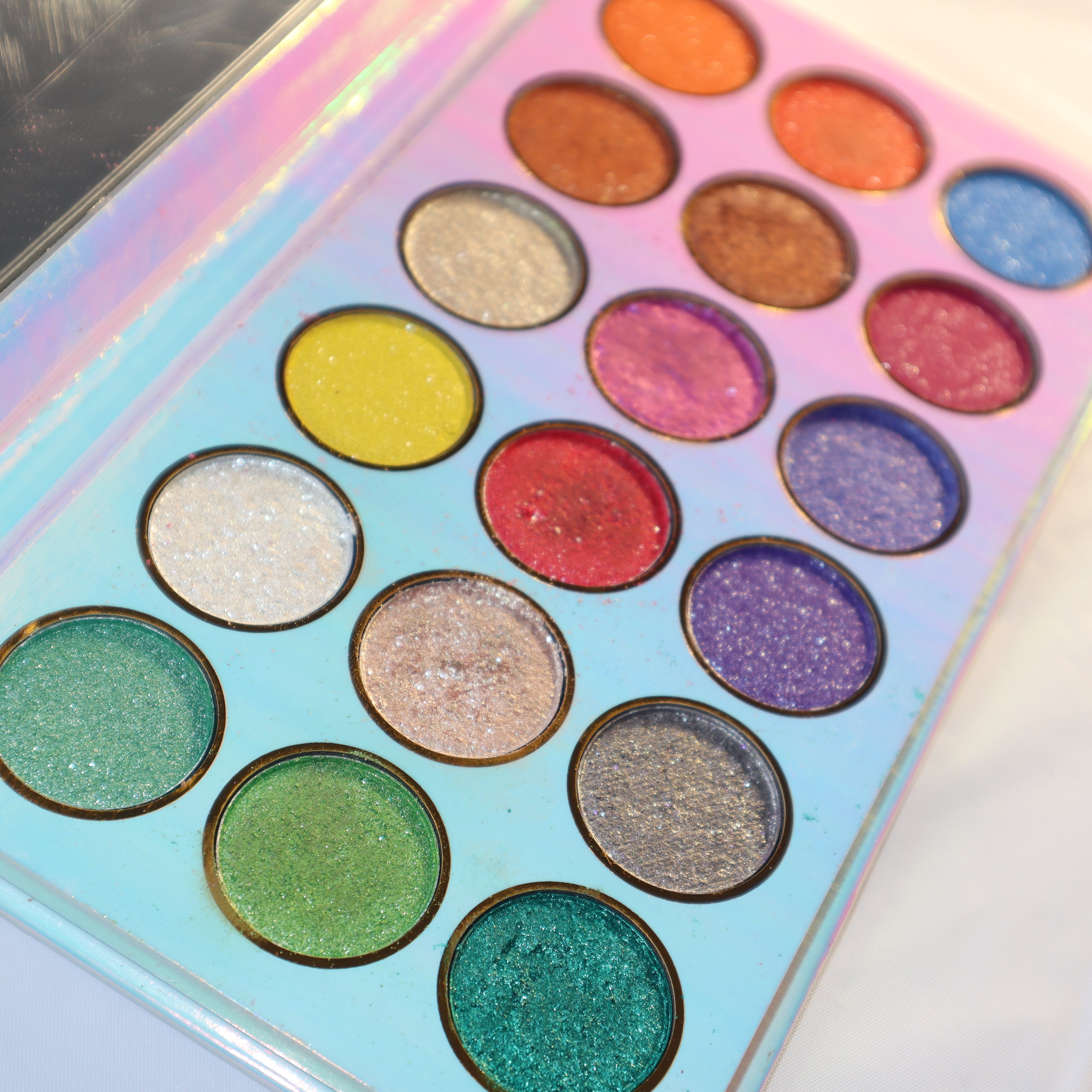 Cutercrease 18ct Shimmer Eyeshadow Palette